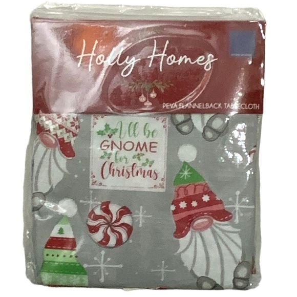 Holly Homes Christmas Tablecloth Gnome Festive Holiday Round 60 inch - Picture 1 of 10